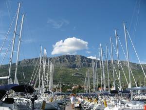 ni stąd, ni zowąd i nagle – jedziemy sobie na żagle!