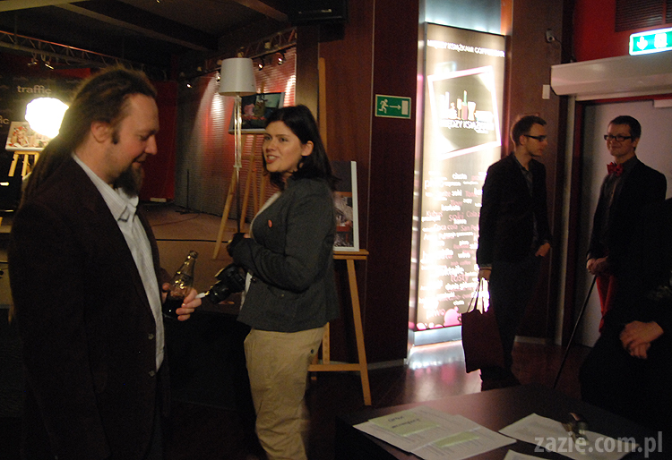 Nie czytasz? Nie idę z Tobą do łóżka! Qlub Xiążkowy u Naszych Sąsiadów Kazia Szczuka Anna Laszuk Jacek Dehnel Sylwia Chutnik Kapela ze Wsi Warszawa Paweł Althamer Jeż Jerzy Marcin Szczygielski Olga Gromek Zazie Syd Breslauer mopsy Kumok Miszur Bianka Siwińska Nasta Niakrasawa Marta Syrwid Betty Q & Crew Monika Banach Monika Czaplicka