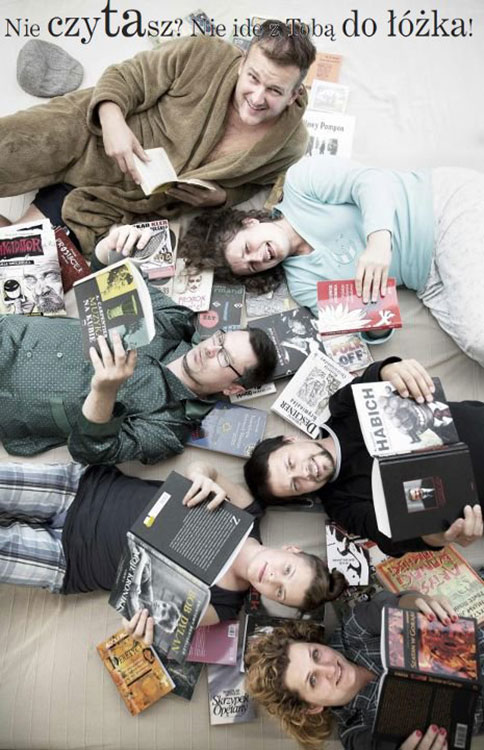 akcja Nie czytasz Nie idę z Tobą do łóżka Qlub Xiążkowy u Naszych Sąsiadów Kazia Szczuka Anna Laszuk Jacek Dehnel Sylwia Chutnik Kapela ze Wsi Warszawa Paweł Althamer Jeż Jerzy Marcin Szczygielski Olga Gromek Zazie Syd Breslauer mopsy Kumok Miszur Bianka Siwińska Nasta Niakrasawa Marta Syrwid Betty Q & Crew Monika Banach Monika Czaplicka Nie czytasz? Nie idę z Tobą do łóżka! Qlub Xiążkowy u Naszych Sąsiadów Kazia Szczuka Anna Laszuk Jacek Dehnel Sylwia Chutnik Kapela ze Wsi Warszawa Paweł Althamer Jeż Jerzy Marcin Szczygielski Olga Gromek Zazie Syd Breslauer mopsy Kumok Miszur Bianka Siwińska Nasta Niakrasawa Marta Syrwid Betty Q & Crew Monika Banach Monika Czaplicka