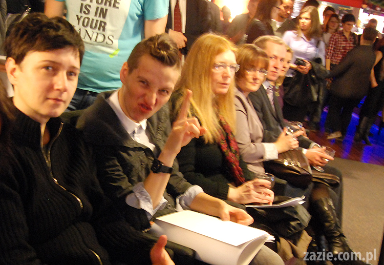 Nie czytasz? Nie idę z Tobą do łóżka! Qlub Xiążkowy u Naszych Sąsiadów Kazia Szczuka Anna Laszuk Jacek Dehnel Sylwia Chutnik Kapela ze Wsi Warszawa Paweł Althamer Jeż Jerzy Marcin Szczygielski Olga Gromek Zazie Syd Breslauer mopsy Kumok Miszur Bianka Siwińska Nasta Niakrasawa Marta Syrwid Betty Q & Crew Monika Banach Monika Czaplicka