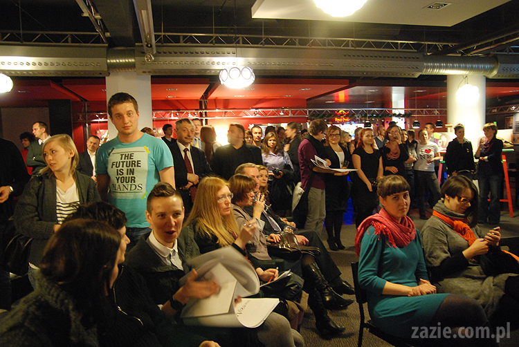 Nie czytasz? Nie idę z Tobą do łóżka! Qlub Xiążkowy u Naszych Sąsiadów Kazia Szczuka Anna Laszuk Jacek Dehnel Sylwia Chutnik Kapela ze Wsi Warszawa Paweł Althamer Jeż Jerzy Marcin Szczygielski Olga Gromek Zazie Syd Breslauer mopsy Kumok Miszur Bianka Siwińska Nasta Niakrasawa Marta Syrwid Betty Q & Crew Monika Banach Monika Czaplicka