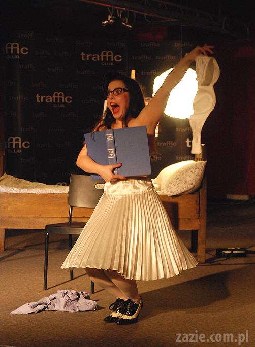 Nie czytasz? Nie idę z Tobą do łóżka! Qlub Xiążkowy u Naszych Sąsiadów Kazia Szczuka Anna Laszuk Jacek Dehnel Sylwia Chutnik Kapela ze Wsi Warszawa Paweł Althamer Jeż Jerzy Marcin Szczygielski Olga Gromek Zazie Syd Breslauer mopsy Kumok Miszur Bianka Siwińska Nasta Niakrasawa Marta Syrwid Betty Q & Crew Monika Banach Monika Czaplicka