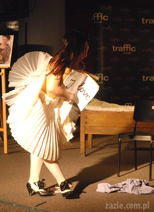 Nie czytasz? Nie idę z Tobą do łóżka! Qlub Xiążkowy u Naszych Sąsiadów Kazia Szczuka Anna Laszuk Jacek Dehnel Sylwia Chutnik Kapela ze Wsi Warszawa Paweł Althamer Jeż Jerzy Marcin Szczygielski Olga Gromek Zazie Syd Breslauer mopsy Kumok Miszur Bianka Siwińska Nasta Niakrasawa Marta Syrwid Betty Q & Crew Monika Banach Monika Czaplicka