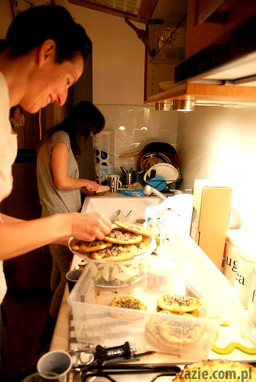 styczniowe_spotkanie_mopsiarzy_u_kumoka_i_miszura_01 spotkanie mopsiarzy mopsy kumok miszur pajda bułka kromka balbinka klops hector leon moma mops pug pugs