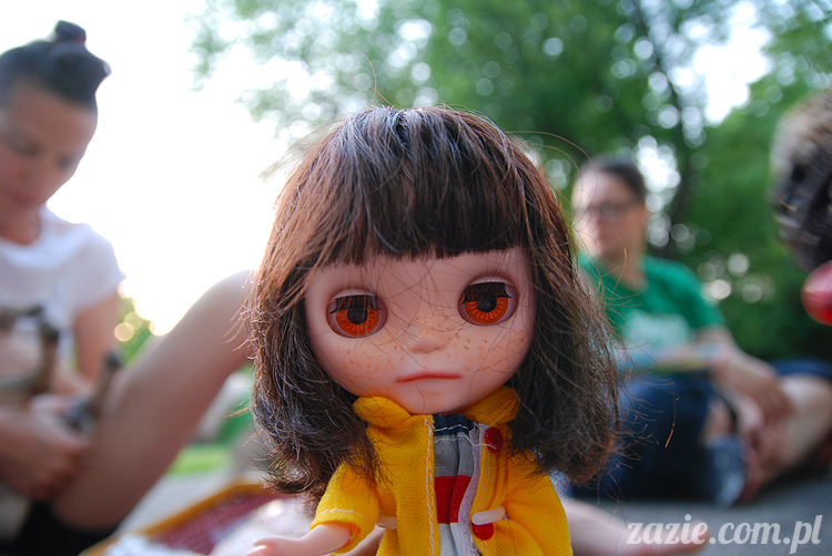 mopsiki mopsy Kumok i Miszur w parku