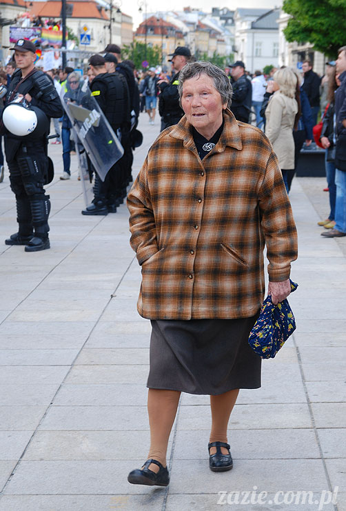 Parada Równości 2012 Warszawa zdjęcia fotki z parady równości LGBTQ geje i lesbijki gay pride zdjęcia Zazie z parady