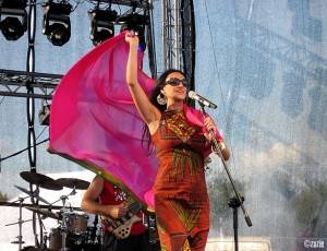 przez przypadek i mimochodem: Kayah