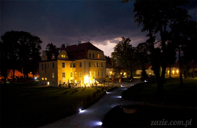 Pałac Wiechlice lato 2012 Pałac Wiechlice lato 2012