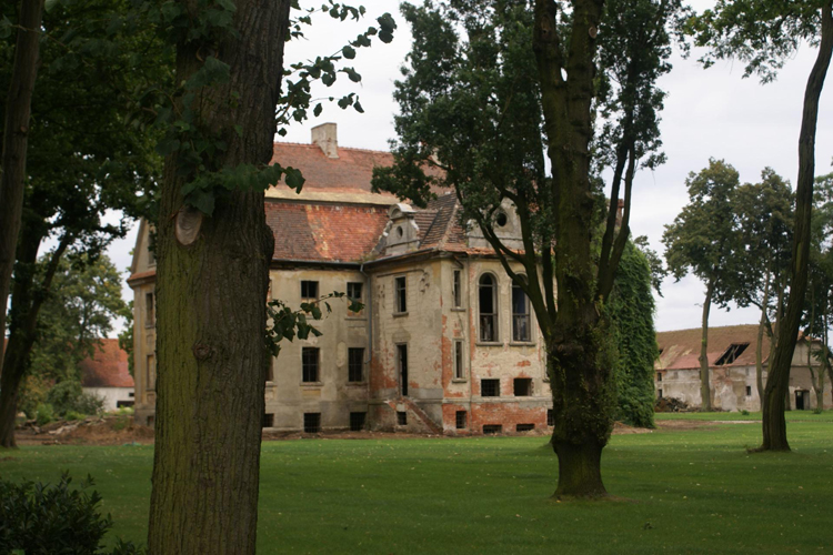 Pałac Wiechlice Szprotawa hotel spa restauracja noclegi golf basen joga konferencje wesela sala balowa bankiety catering masaże kosmetyczka aerobik odnowa biologiczna ekologiczny ośrodek wypoczynkowy Pałac Wiechlice Szprotawa hotel spa restauracja noclegi golf basen joga konferencje wesela sala balowa bankiety catering masaże kosmetyczka aerobik odnowa biologiczna ekologiczny ośrodek wypoczynkowy