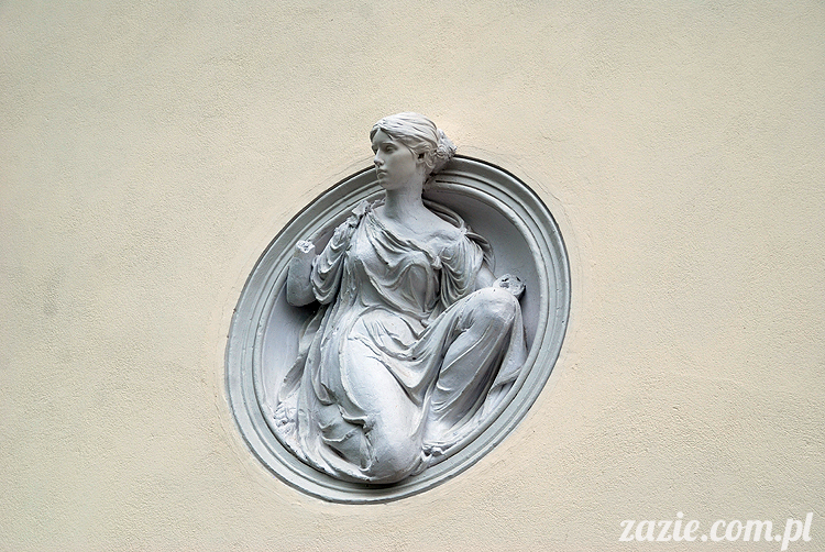 Pałac Wiechlice Szprotawa hotel spa restauracja noclegi golf basen joga konferencje wesela sala balowa bankiety catering masaże kosmetyczka aerobik odnowa biologiczna ekologiczny ośrodek wypoczynkowy