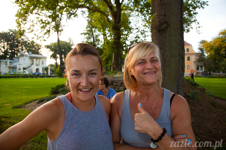 Wakacje Zazie i Syd z mopsami Kumokiem i Miszurem 2012 w Pałacu Wiechlice