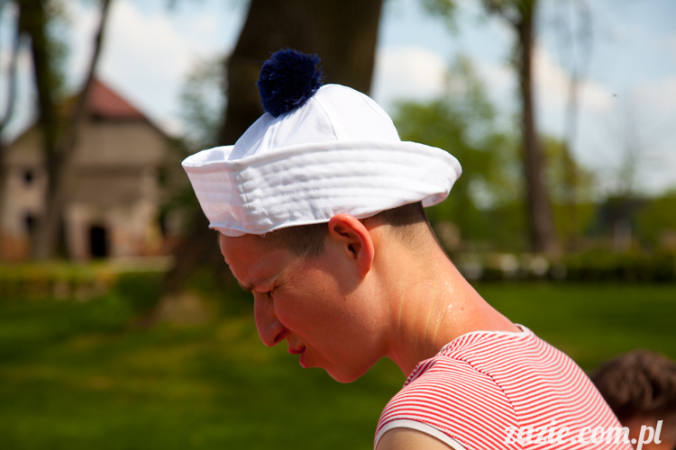 Wakacje Zazie i Syd z mopsami Kumokiem i Miszurem 2012 w Pałacu Wiechlice