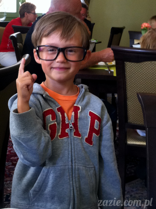 Wakacje Zazie i Syd z mopsami Kumokiem i Miszurem 2012 w Pałacu Wiechlice