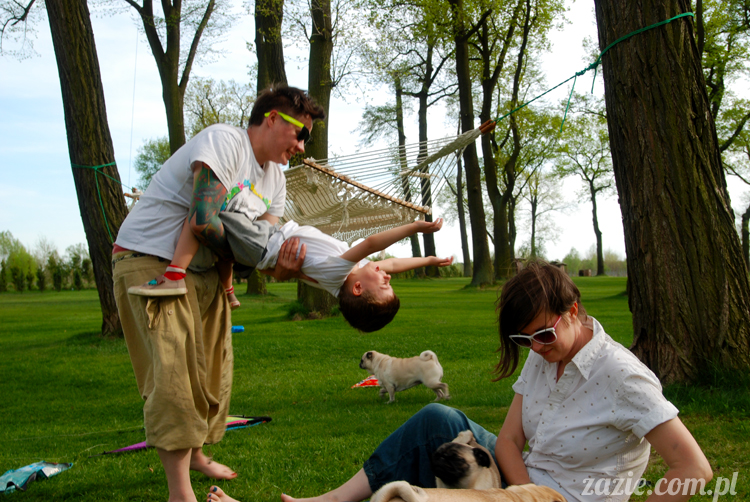 Wakacje Zazie i Syd z mopsami Kumokiem i Miszurem 2012 w Pałacu Wiechlice