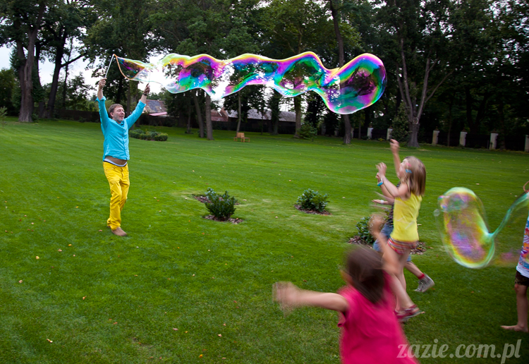Wakacje Zazie i Syd z mopsami Kumokiem i Miszurem 2012 w Pałacu Wiechlice