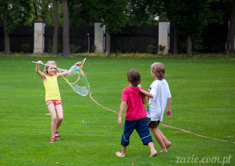 Wakacje Zazie i Syd z mopsami Kumokiem i Miszurem 2012 w Pałacu Wiechlice