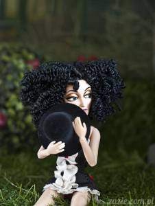 photo challenge: bardzo lalkowy sierpień – 01: kapelusz