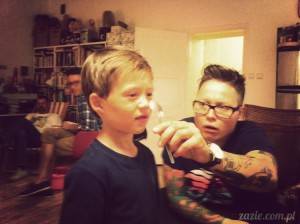 jak ekspresowo posprzątać mieszkanie i zawiesić łyżkę na nosie