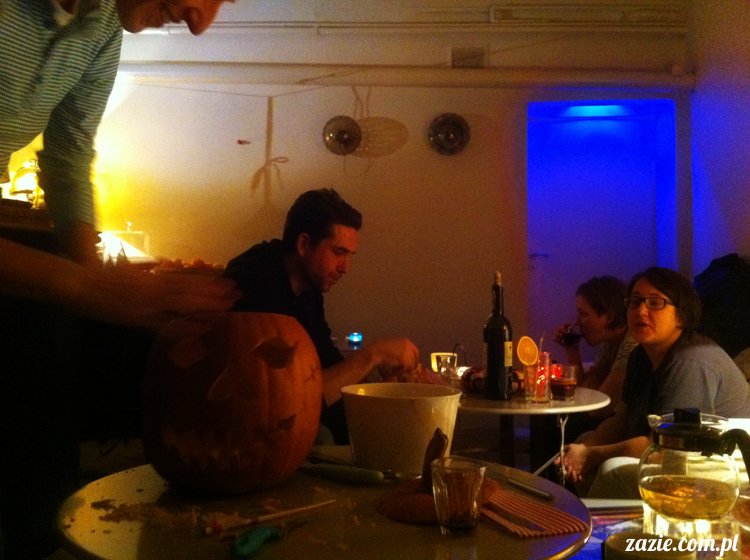 Posłaniec Uczuć, Stara Ochota, ul. Glogera, Posłaniec Uczuć, Stara Ochota, ul. Glogera,