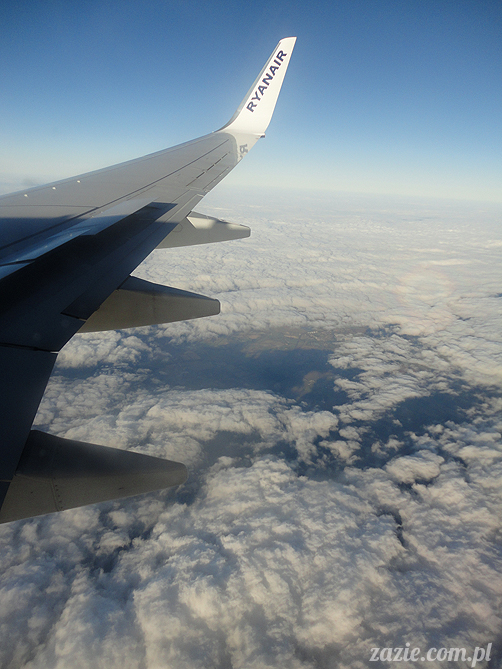 Orka Blythe doll lalka Simply Chocolate custom by Zazie kieszonkowy atlas chmur, above the clouds, airplane view 