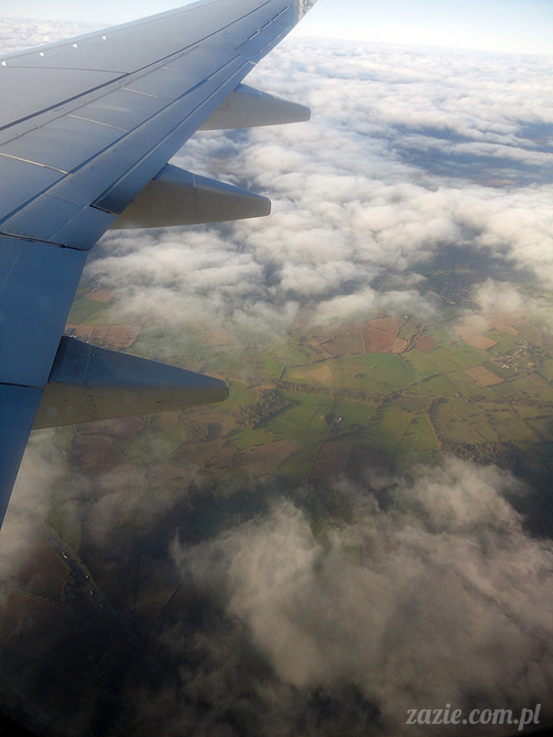 Orka Blythe doll lalka Simply Chocolate custom by Zazie kieszonkowy atlas chmur, above the clouds, airplane view 