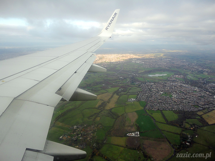 Orka Blythe doll lalka Simply Chocolate custom by Zazie kieszonkowy atlas chmur, above the clouds, airplane view 