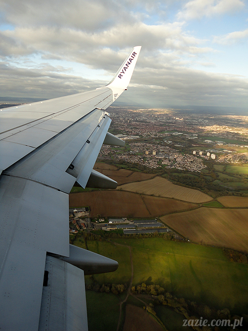 Orka Blythe doll lalka Simply Chocolate custom by Zazie kieszonkowy atlas chmur, above the clouds, airplane view 