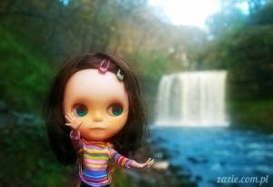 w walijskim lesie już wieść się niesie, że świat calutki spowiła jesień