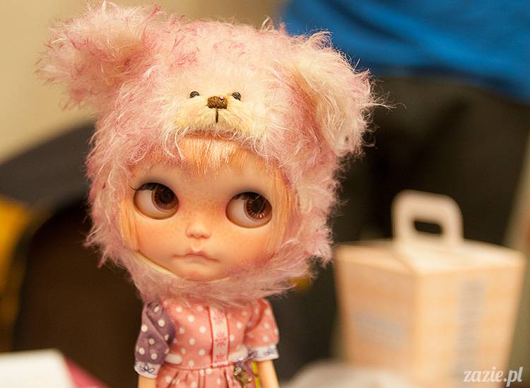 BlytheCon Barcelona april 2013, international Blythe doll convent, custom reroot ooak Blythe Takara Hasbro, sewing dress clothes for Blythe doll, BlytheCon in Spain Barcelona photo by Zazie Oh!Zazie