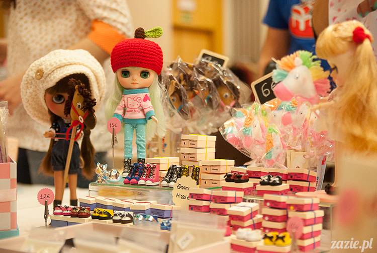 BlytheCon Barcelona april 2013, international Blythe doll convent, custom reroot ooak Blythe Takara Hasbro, sewing dress clothes for Blythe doll, BlytheCon in Spain Barcelona photo by Zazie Oh!Zazie