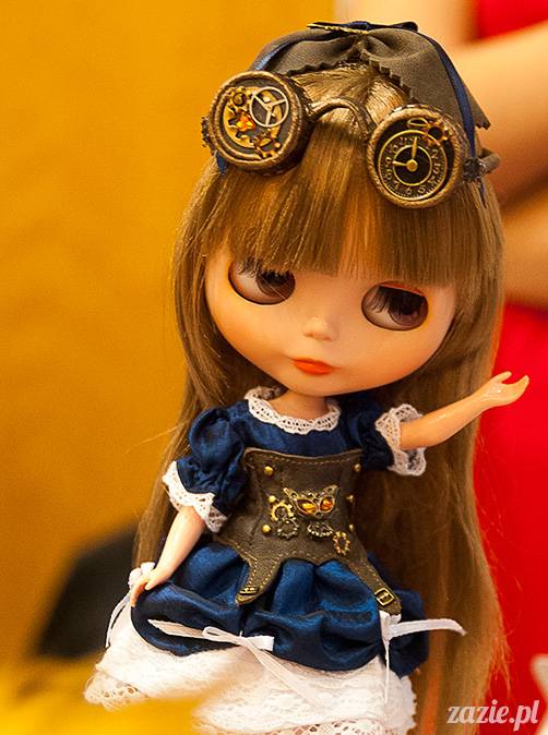 BlytheCon Barcelona april 2013, international Blythe doll convent, custom reroot ooak Blythe Takara Hasbro, sewing dress clothes for Blythe doll, BlytheCon in Spain Barcelona photo by Zazie Oh!Zazie