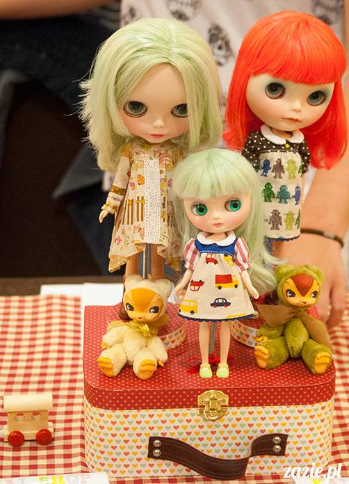 BlytheCon Barcelona april 2013, international Blythe doll convent, custom reroot ooak Blythe Takara Hasbro, sewing dress clothes for Blythe doll, BlytheCon in Spain Barcelona photo by Zazie Oh!Zazie