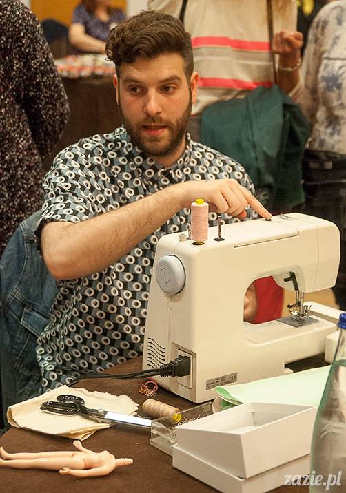 BlytheCon Barcelona april 2013, international Blythe doll convent, custom reroot ooak Blythe Takara Hasbro, sewing dress clothes for Blythe doll, BlytheCon in Spain Barcelona photo by Zazie Oh!Zazie