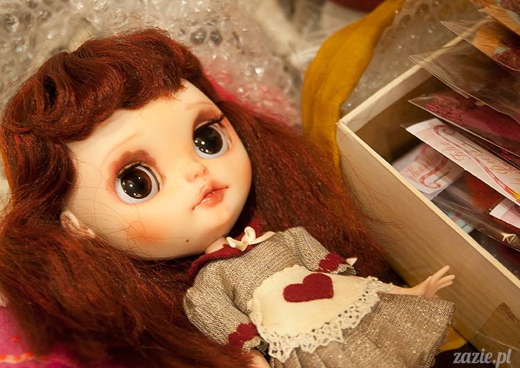 BlytheCon Barcelona april 2013, international Blythe doll convent, custom reroot ooak Blythe Takara Hasbro, sewing dress clothes for Blythe doll, BlytheCon in Spain Barcelona photo by Zazie Oh!Zazie