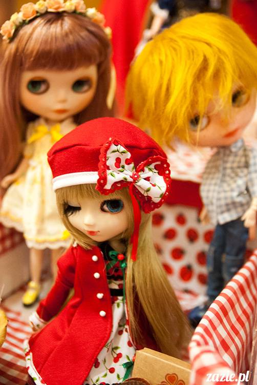 BlytheCon Barcelona april 2013, international Blythe doll convent, custom reroot ooak Blythe Takara Hasbro, sewing dress clothes for Blythe doll, BlytheCon in Spain Barcelona photo by Zazie Oh!Zazie