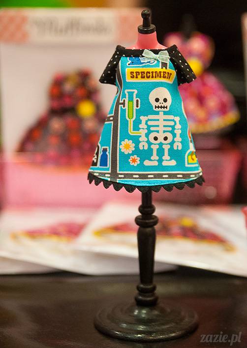 BlytheCon Barcelona april 2013, international Blythe doll convent, custom reroot ooak Blythe Takara Hasbro, sewing dress clothes for Blythe doll, BlytheCon in Spain Barcelona photo by Zazie Oh!Zazie