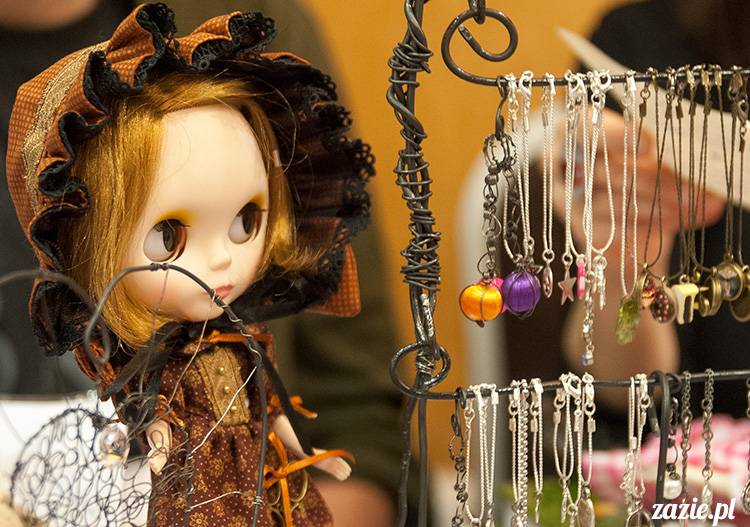 BlytheCon Barcelona april 2013, international Blythe doll convent, custom reroot ooak Blythe Takara Hasbro, sewing dress clothes for Blythe doll, BlytheCon in Spain Barcelona photo by Zazie Oh!Zazie