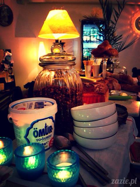 Posłaniec Uczuć Glogera 6 Stara Ochota, niedzielne śniadanie w Posłańcu Uczuć, open bar all you can eat