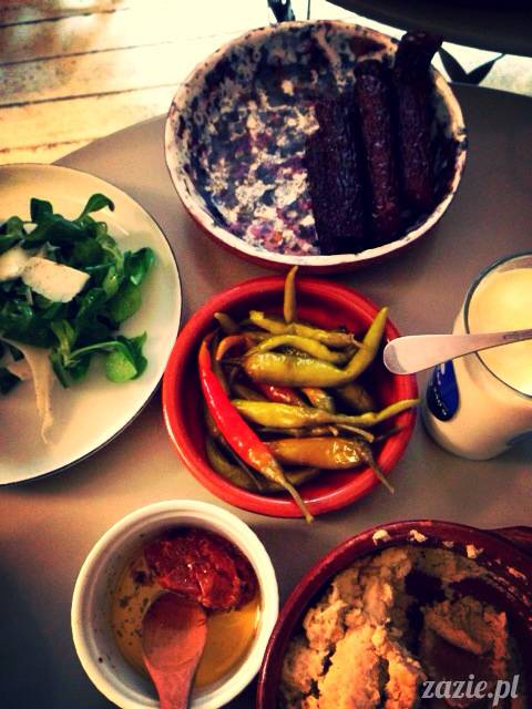 Posłaniec Uczuć Glogera 6 Stara Ochota, niedzielne śniadanie w Posłańcu Uczuć, open bar all you can eat