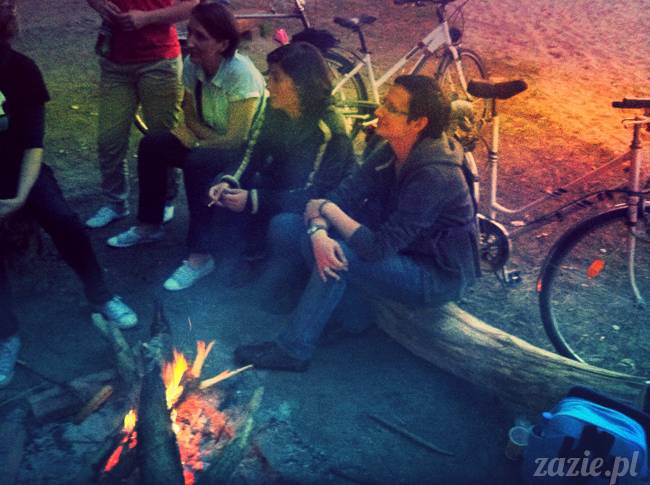 ognisko nad Wisła i rower Zazie