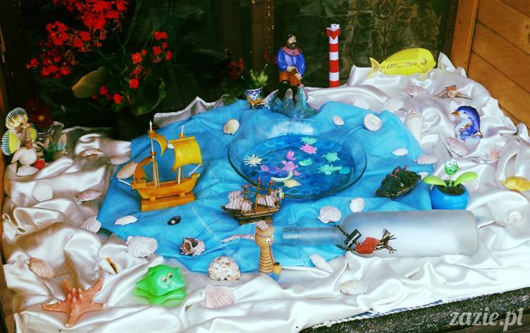 stara wystawa sklepowa fryzjer retro PRL Warszawa