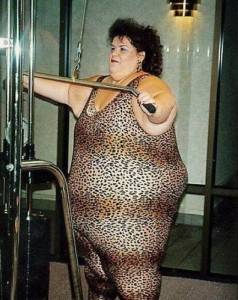 gruba kobieta kontratakuje