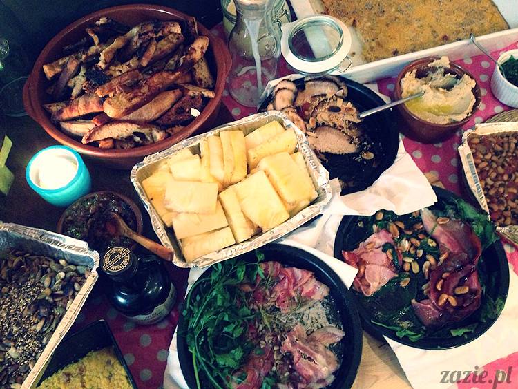 niedzielne śniadanie w Posłańcu Uczuć Warszawa Stara Ochota ul. Glogera 6