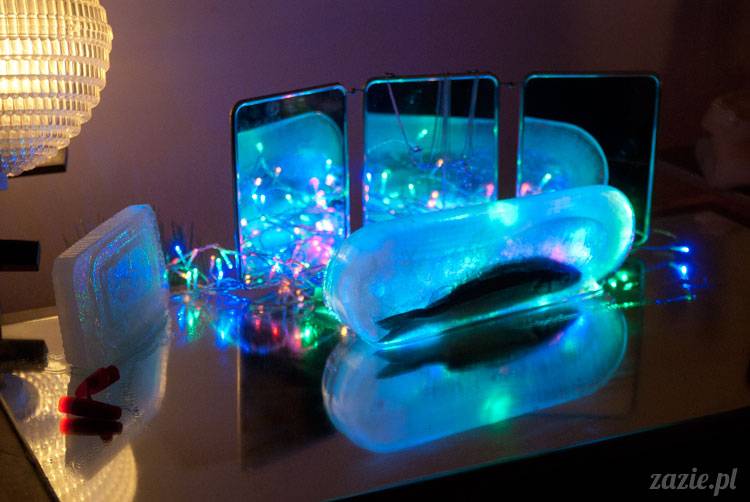 świąteczna sesja zdjęciowa Posłańca Uczuć, scenografia: Monika Sudół i Elwira Pluta, foto: Szymon Szcześniak, lalki: Zazie