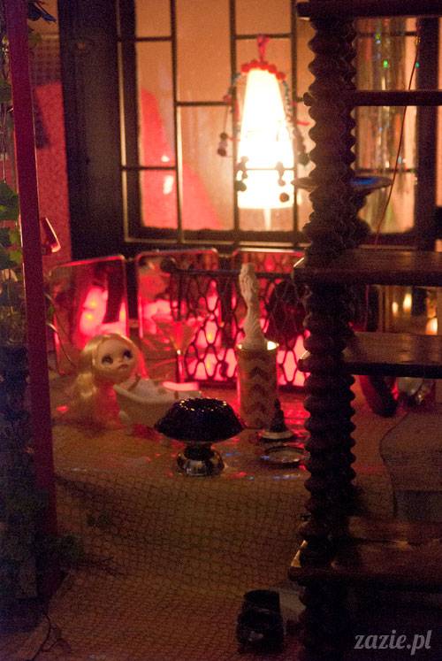 świąteczna sesja zdjęciowa Posłańca Uczuć, scenografia: Monika Sudół i Elwira Pluta, foto: Szymon Szcześniak, lalki: Zazie