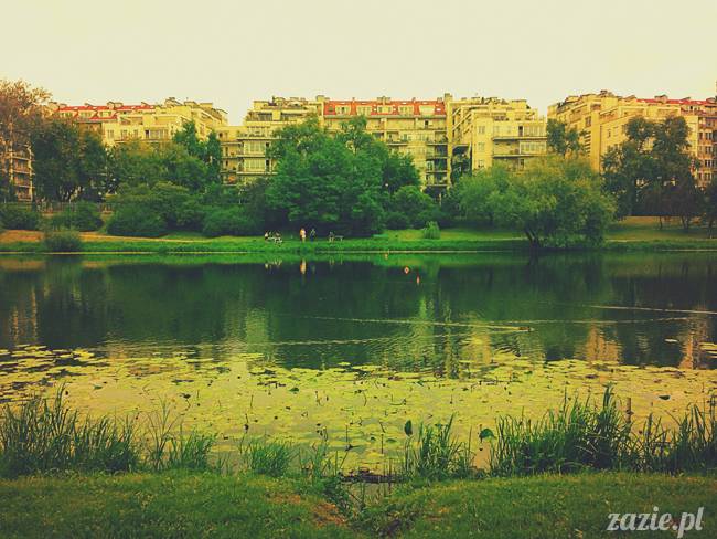 jeziorko kamionkowskie w parku skaryszewskim