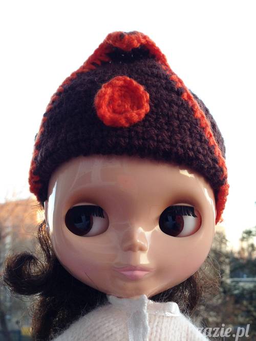 szydełkowe czapki i czapeczki dla lalki Blythe