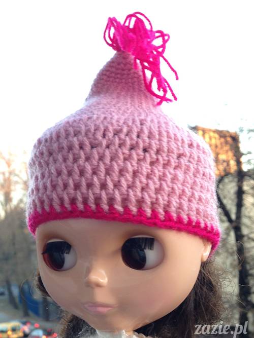 szydełkowe czapki i czapeczki dla lalki Blythe
