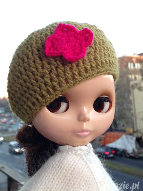szydełkowe czapki i czapeczki dla lalki Blythe
