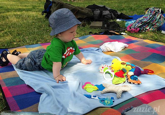 pole mokotowskie slacklining slack slackline, chodzenie po linie, akrojoga i akrojogini